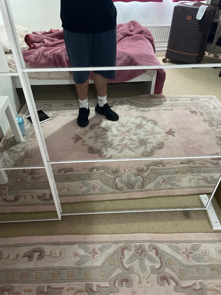 Shared outfit photo