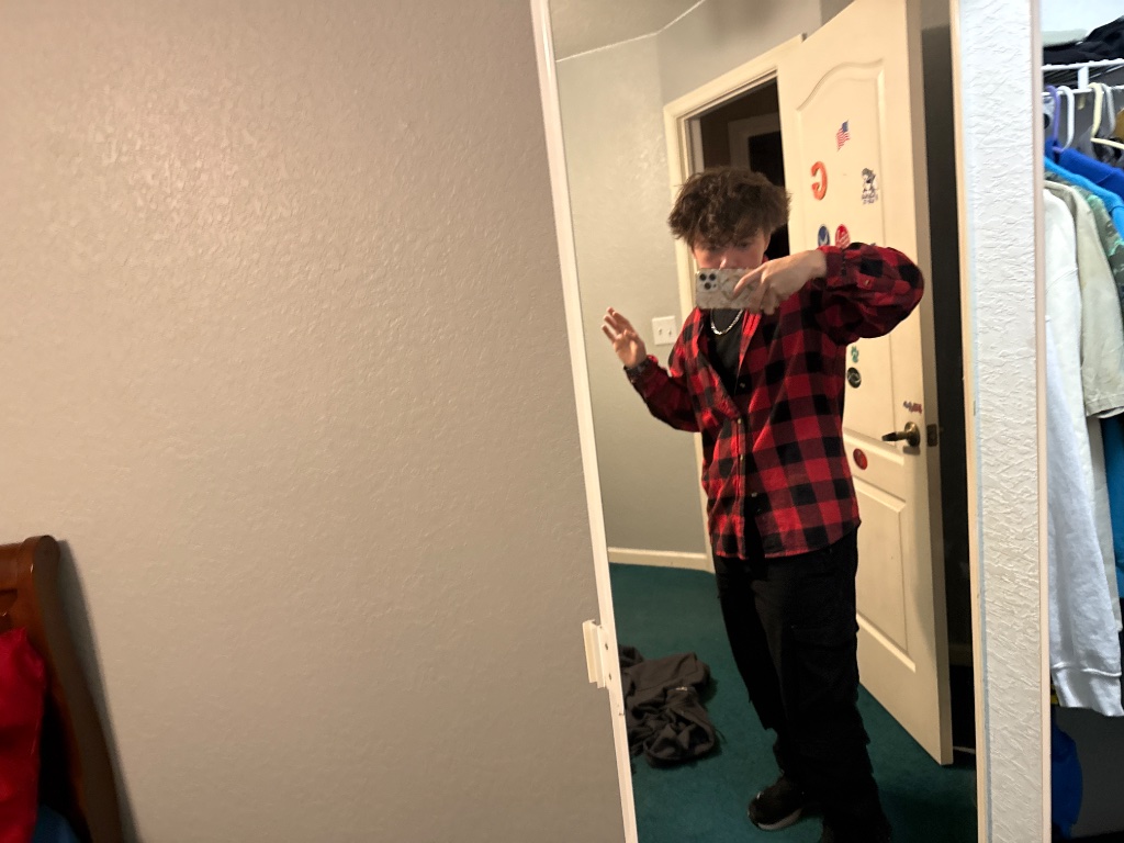 Shared outfit photo