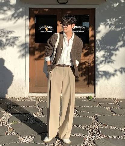Shared outfit photo